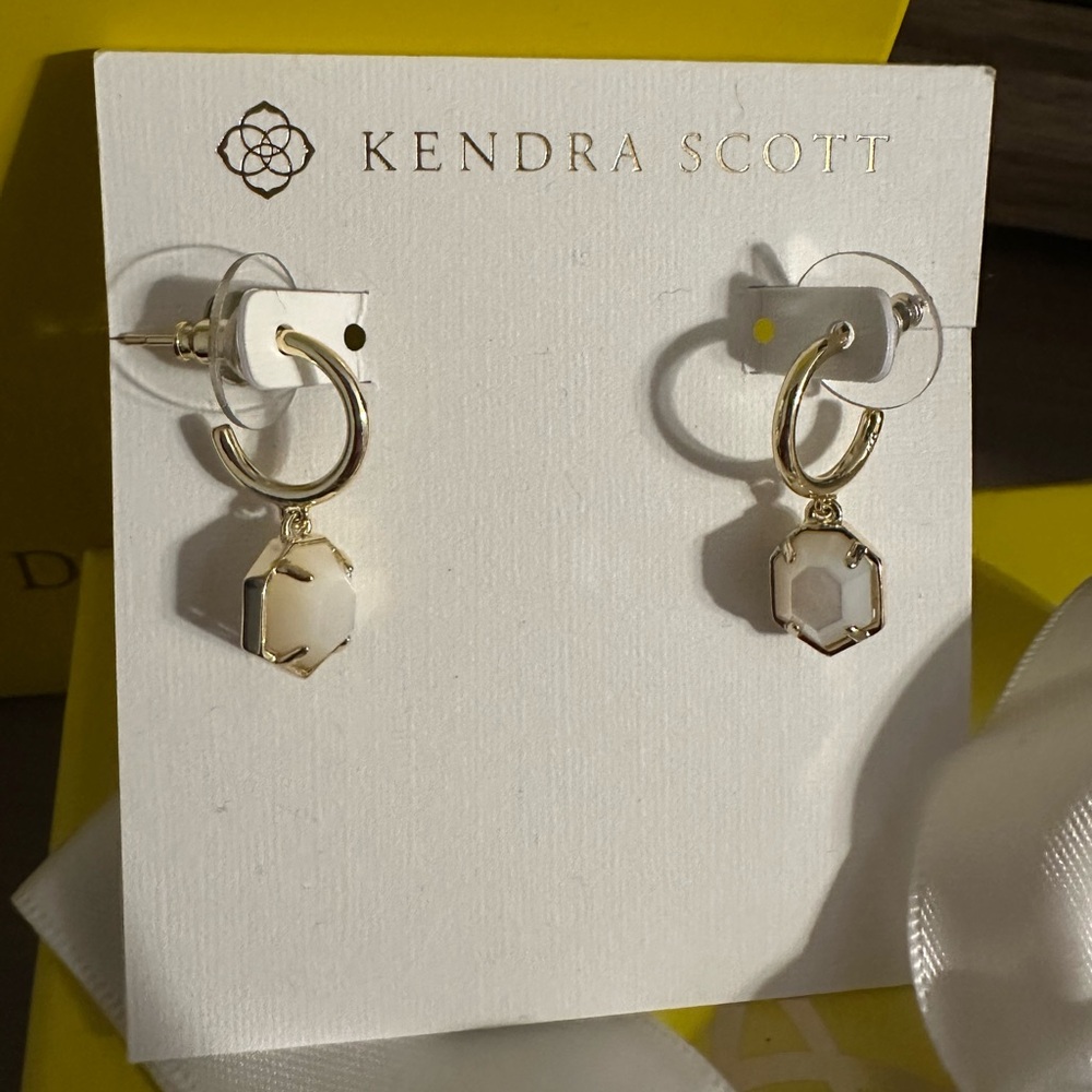 Kendra Scott Tomon Huggie Gold Earrings - Picture 2 of 3